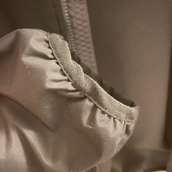 NIKE FLEECE / WATER PROOF WIND BREAKER BLACK GRAY JACKET SIZE SMALL - Picture 7 of 16